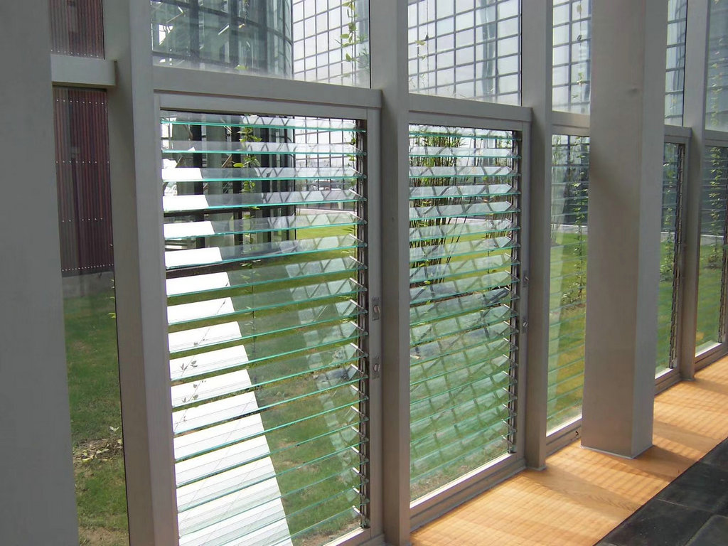 手动玻璃百叶窗